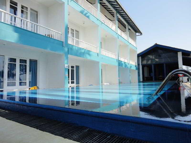 נגומבו Hotel Sunset Beach מראה חיצוני תמונה