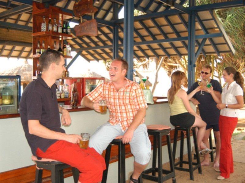 נגומבו Hotel Sunset Beach מראה חיצוני תמונה