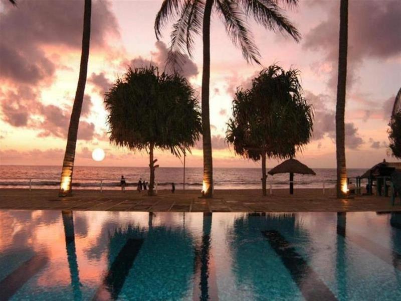 נגומבו Hotel Sunset Beach מראה חיצוני תמונה